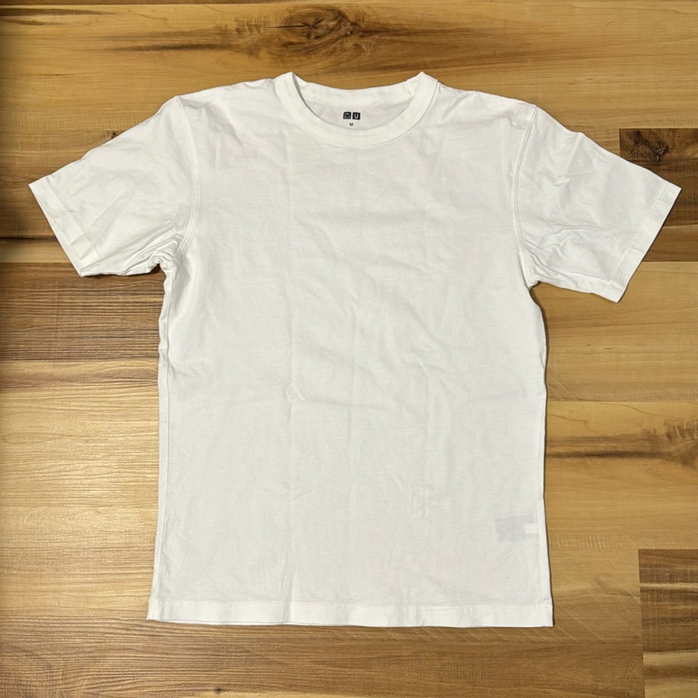 Men’s Uniqlo U t-shirt - white - Picture 1 of 8